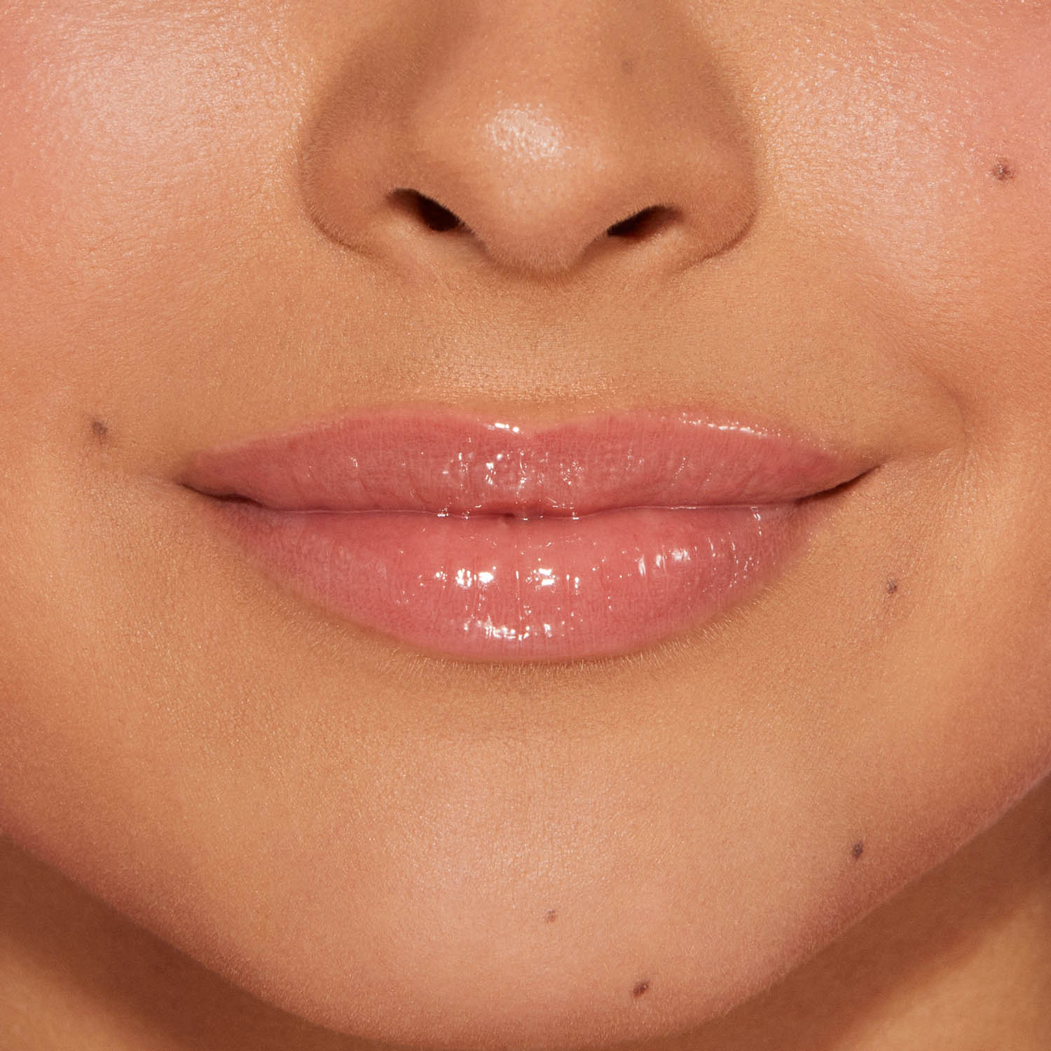 PILLOW BALM GLOSS LIP TREATMENT (BÁLSAMO HIDRATANTE PARA LABIOS)